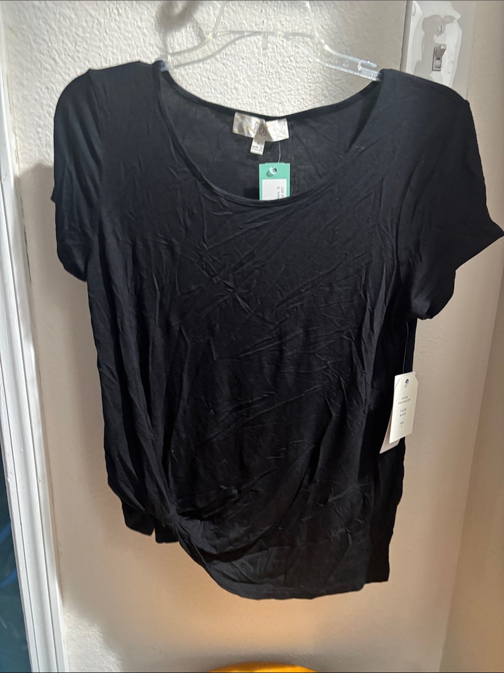 Pinque Black Short-Sleeve Women's Tee S